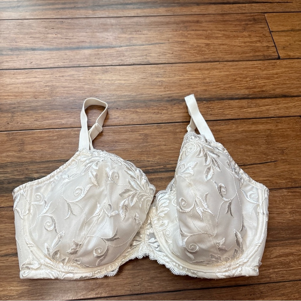 Soma 34DDD Bra Beige Sensuous Sides Full Coverage Lace Underwire EUC 79984 Ivory